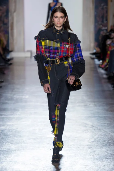 Look 9